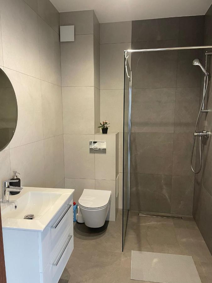 Z Widokiem Apartamenty - Apartamenty Z Widokiem Na Gory I Zewnetrzna Balia شكلارسكا بوريبا المظهر الخارجي الصورة
