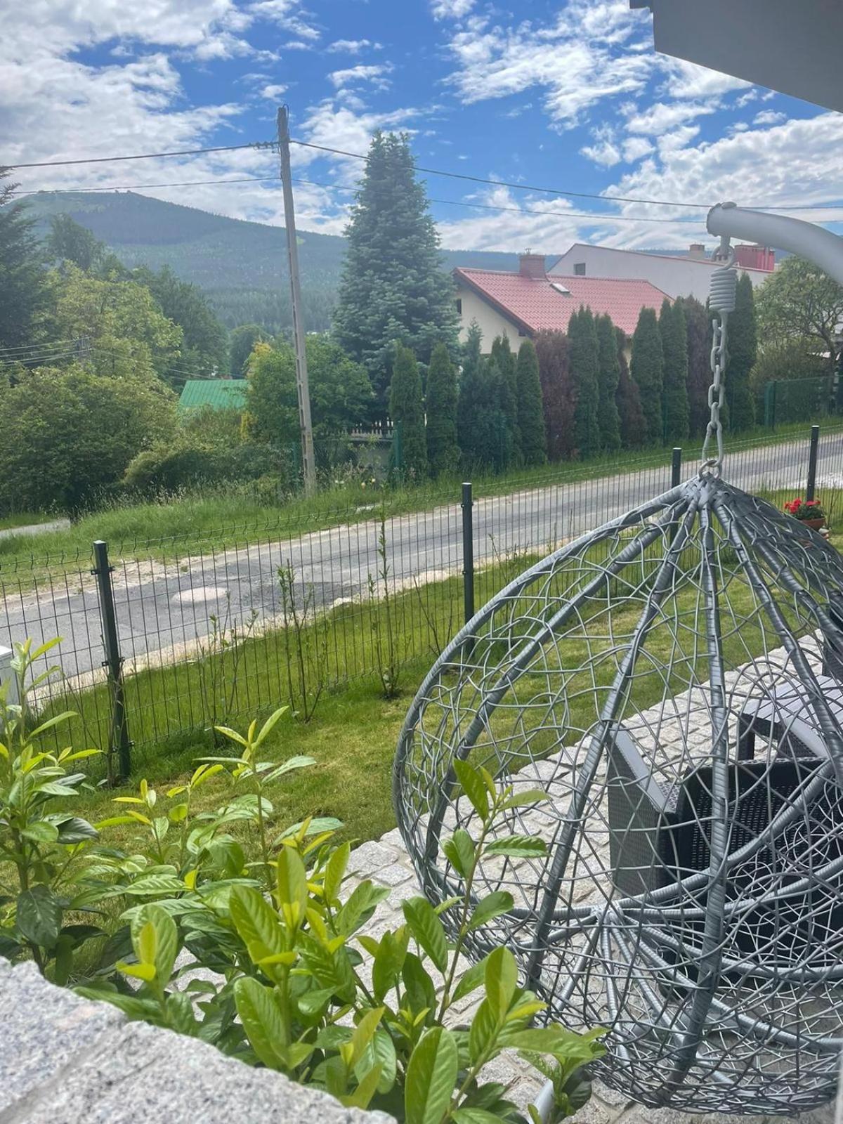 Z Widokiem Apartamenty - Apartamenty Z Widokiem Na Gory I Zewnetrzna Balia شكلارسكا بوريبا المظهر الخارجي الصورة